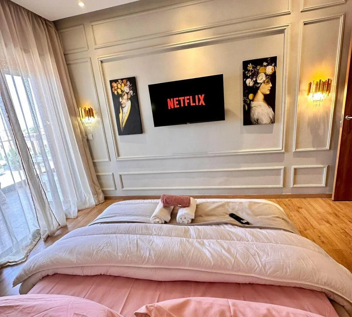 Appartement Luxueux Avec Piscine 10 Minutes Du Centre Ville 마라케시 아파트