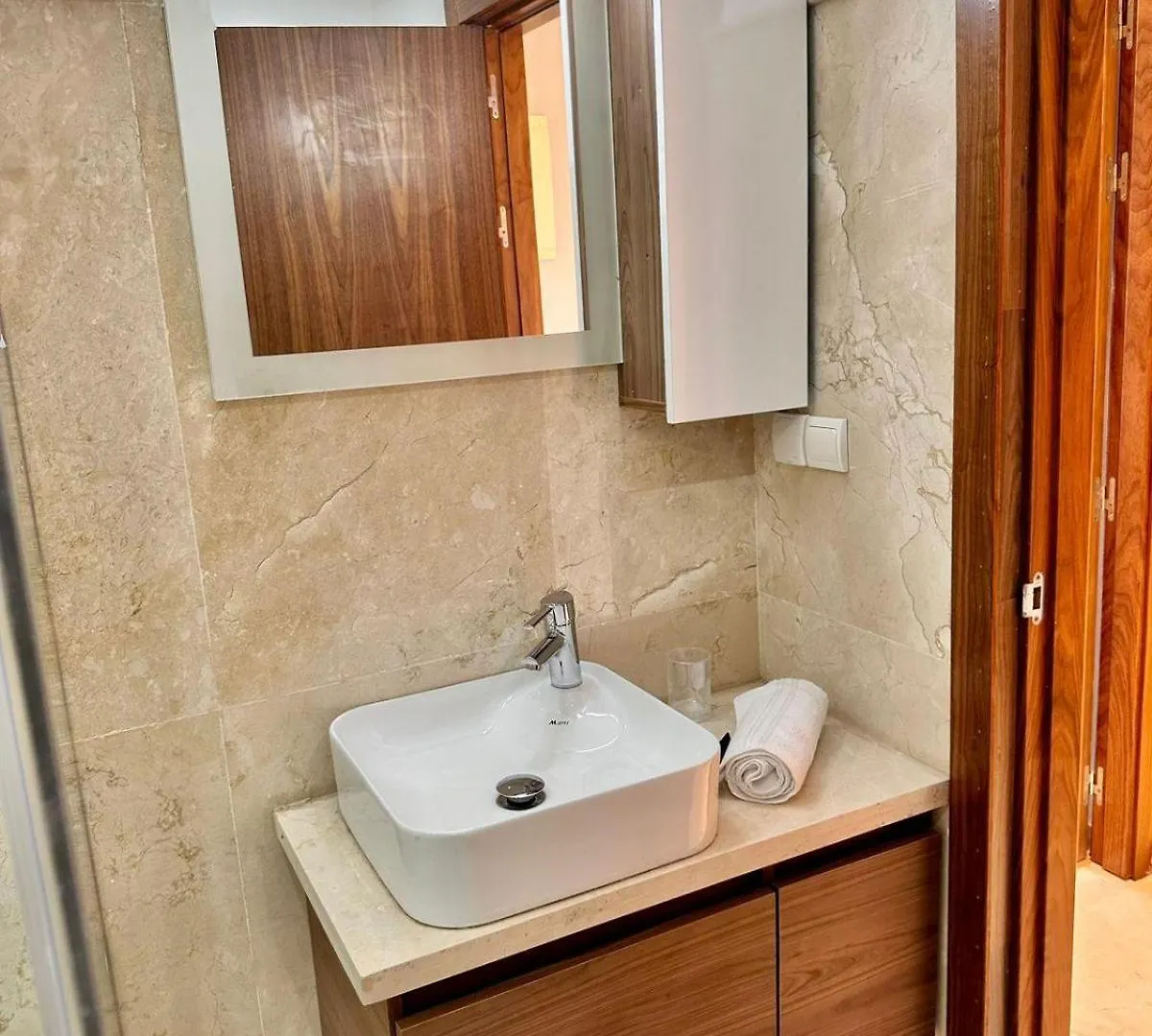 Appartement Luxueux Avec Piscine 10 Minutes Du Centre Ville Marrakesh